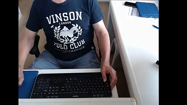 Snapshot of dutchpornking chatting on 19, 6, 2026 dutchpornking online show from 19, 6, 2026