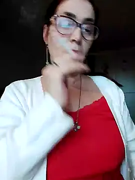 Chriss Tinaa online show from 4, 12, 2024