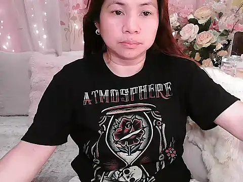 Snapshot of OhmyPinay chatting on 28, 6, 2026 OhmyPinay online show from 28, 6, 2026