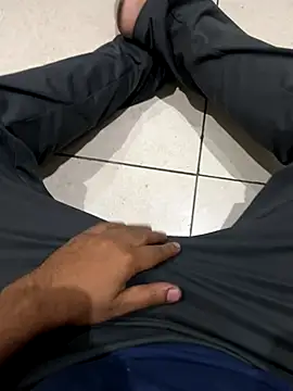 Snapshot of luciferdxm5 chatting on 10, 11, 2025 luciferdxm5 online show from 10, 11, 2025