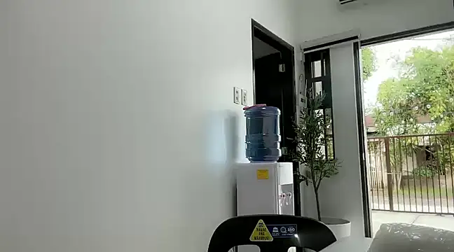 Snapshot of enourmousSAM chatting on 28, 12, 2024 enourmousSAM online show from 28, 12, 2024