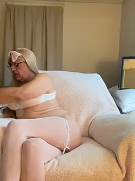 RileyDix online show from 31, 5, 2026
