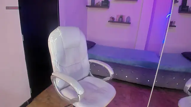 Catalinaa martinez online show from 11, 12, 2024