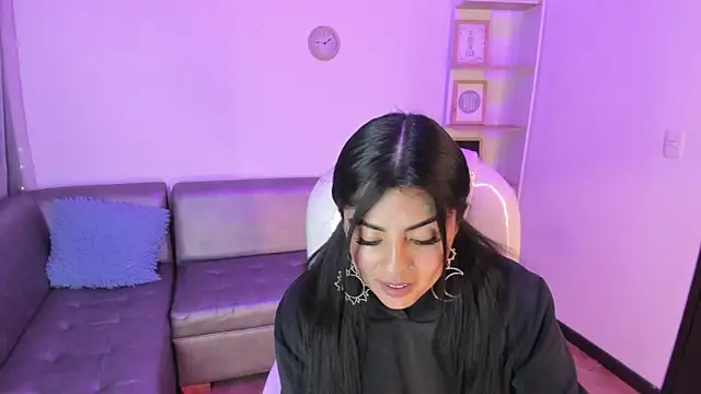 Catalinaa martinez online show from 12, 12, 2024