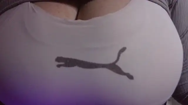 Snapshot of AnnyelinnaLove chatting on 3, 11, 2025 AnnyelinnaLove online show from 3, 11, 2025