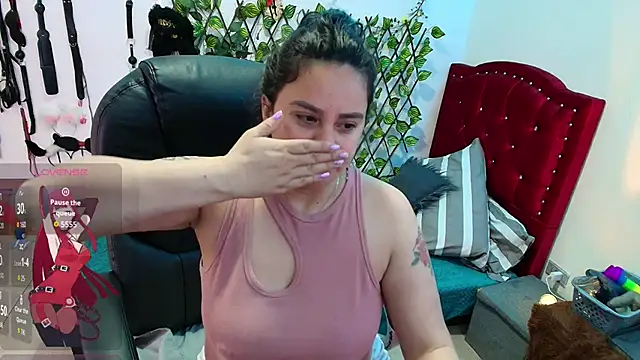 Snapshot of elektra_32 chatting on 31, 10, 2025 elektra 32 online show from 31, 10, 2025