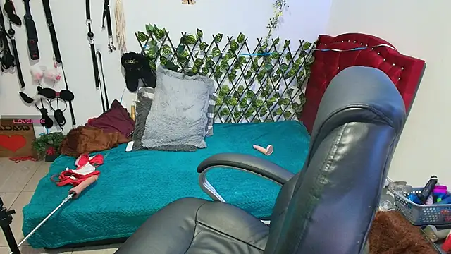 Snapshot of elektra_32 chatting on 10, 11, 2025 elektra 32 online show from 10, 11, 2025