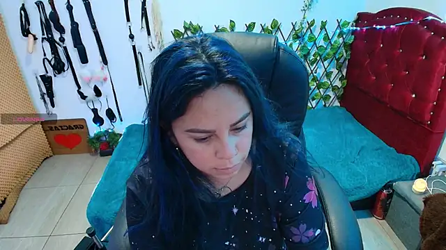 Snapshot of elektra_32 chatting on 13, 11, 2025 elektra 32 online show from 13, 11, 2025