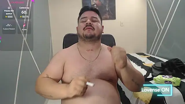 Snapshot of oso_dirty_ chatting on 25, 1, 2025 oso dirty online show from 25, 1, 2025