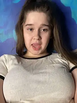 Snapshot of HornyGirlH chatting on 4, 12, 2024 HornyGirlH online show from 4, 12, 2024