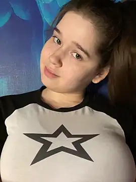 Snapshot of HornyGirlH chatting on 5, 1, 2025 HornyGirlH online show from 5, 1, 2025