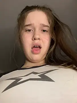 Snapshot of HornyGirlH chatting on 25, 1, 2025 HornyGirlH online show from 25, 1, 2025