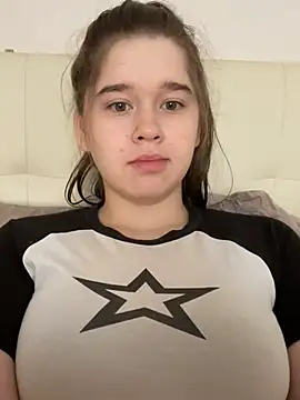 Snapshot of HornyGirlH chatting on 13, 2, 2025 HornyGirlH online show from 13, 2, 2025