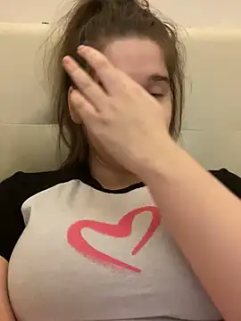 Snapshot of HornyGirlH chatting on 20, 2, 2025 HornyGirlH online show from 20, 2, 2025