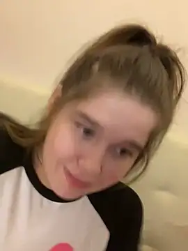 Snapshot of HornyGirlH chatting on 21, 2, 2025 HornyGirlH online show from 21, 2, 2025