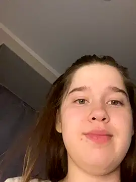 Snapshot of HornyGirlH chatting on 7, 11, 2025 HornyGirlH online show from 7, 11, 2025