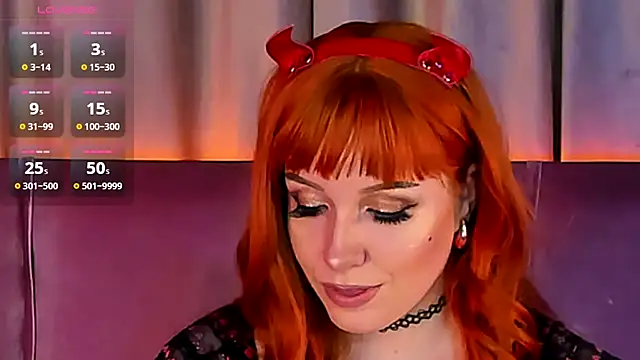 Snapshot of RoseRoxy chatting on 27, 10, 2025 RoseRoxy online show from 27, 10, 2025