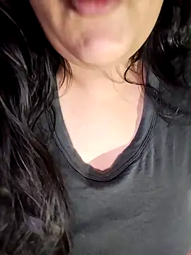 Snapshot of Annerae chatting on 16, 11, 2025 Annerae online show from 16, 11, 2025