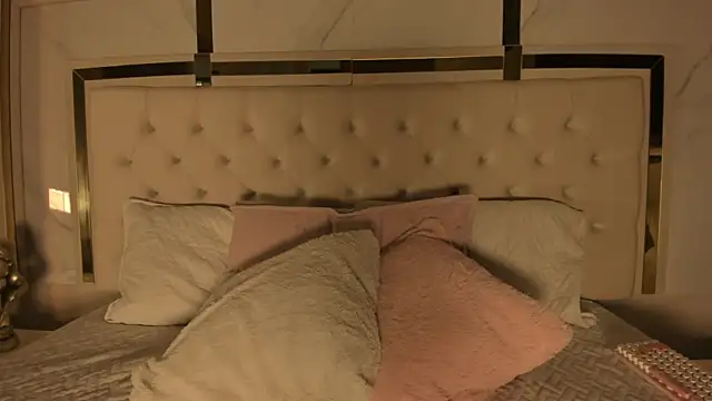 Snapshot of Meghan_stonne_ chatting on 22, 11, 2025 Meghan stonne online show from 22, 11, 2025