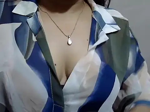 Snapshot of mahira_999 chatting on 6, 10, 2025 mahira 999 online show from 6, 10, 2025