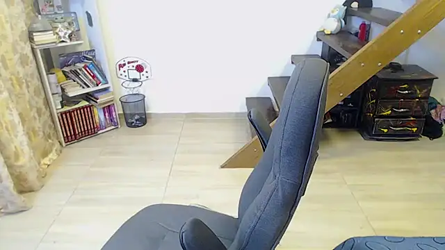 Snapshot of harry_reems1 chatting on 10, 1, 2025 harry reems1 online show from 10, 1, 2025