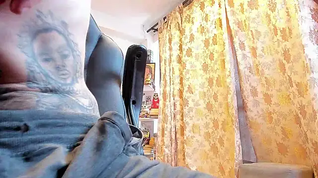 Snapshot of harry_reems1 chatting on 2, 2, 2025 harry reems1 online show from 2, 2, 2025