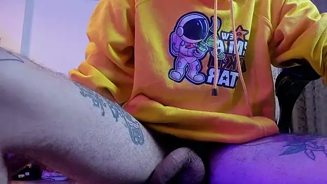 Snapshot of harry_reems1 chatting on 4, 2, 2025 harry reems1 online show from 4, 2, 2025