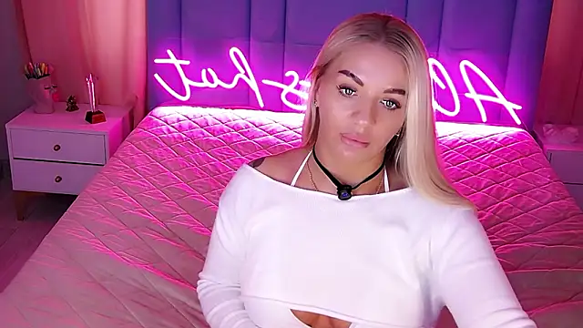 AllwaysHotJ online show from 8, 3, 2026