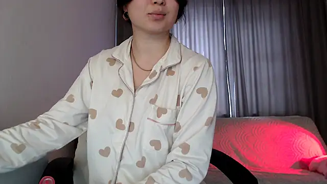 Snapshot of Lili_asian chatting on 17, 10, 2025 Lili asian online show from 17, 10, 2025