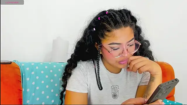 moana taylor online show from 7, 4, 2026