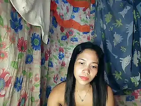 Snapshot of PinaySkinnyGirl chatting on 16, 12, 2025 PinaySkinnyGirl online show from 16, 12, 2025