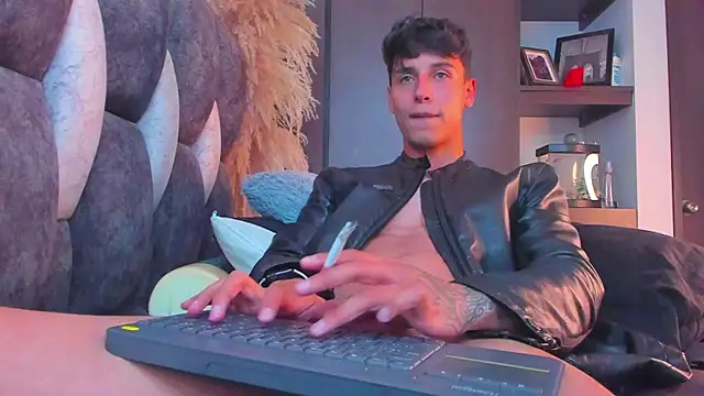 Snapshot of I_Gabriel chatting on 5, 1, 2025 I Gabriel online show from 5, 1, 2025