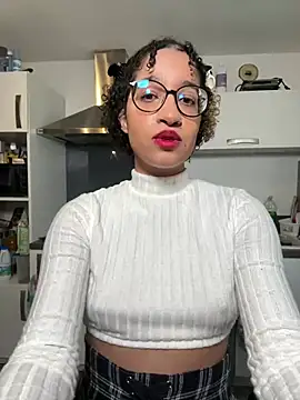 Snapshot of Lauyako chatting on 11, 1, 2025 Lauyako online show from 11, 1, 2025