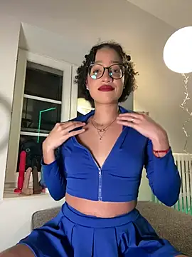 Snapshot of Lauyako chatting on 24, 2, 2025 Lauyako online show from 24, 2, 2025