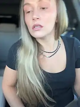 lunagirl13 online show from 1, 10, 2025