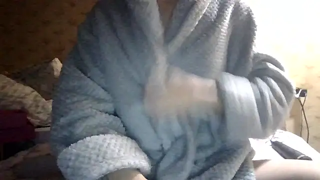 Snapshot of fabiolagg chatting on 4, 12, 2025 fabiolagg online show from 4, 12, 2025