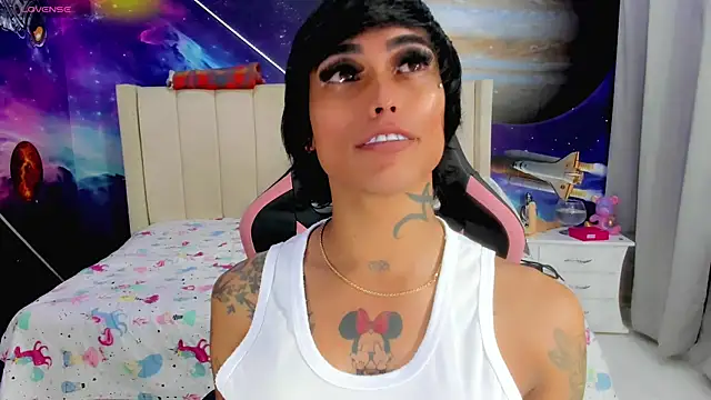 Snapshot of Nella_Dolls chatting on 18, 9, 2025 Nella Dolls online show from 18, 9, 2025