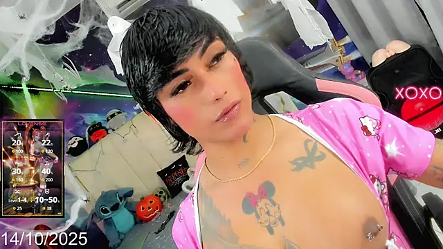 Snapshot of Nella_Dolls chatting on 14, 10, 2025 Nella Dolls online show from 14, 10, 2025