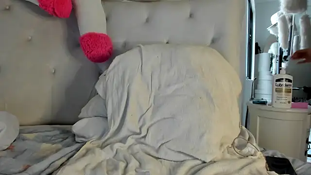 Burlesque XlX online show from 15, 9, 2025