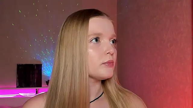 Snapshot of Ssweet_annie chatting on 28, 10, 2025 Ssweet annie online show from 28, 10, 2025