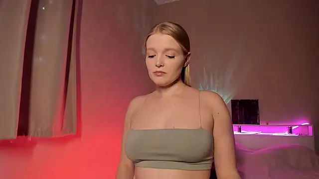 Snapshot of Ssweet_annie chatting on 24, 11, 2025 Ssweet annie online show from 24, 11, 2025