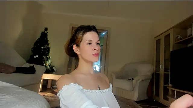 Snapshot of Butterfly-_ chatting on 23, 12, 2024 Butterfly- online show from 23, 12, 2024