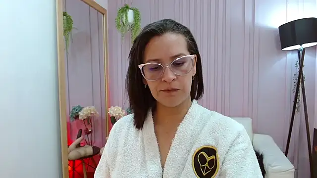 Britney taylor  online show from 3, 1, 2025