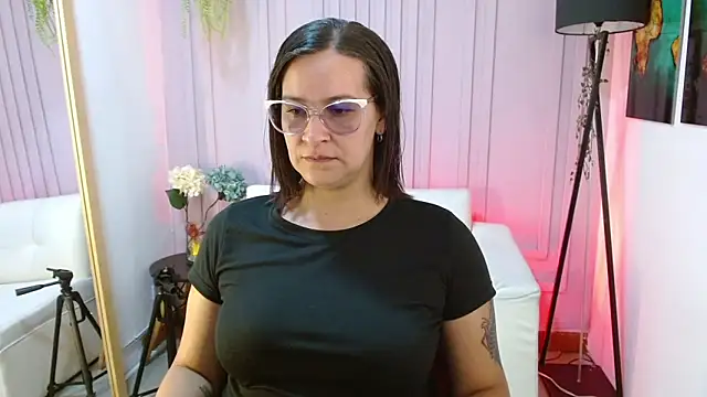 Britney taylor  online show from 21, 1, 2025