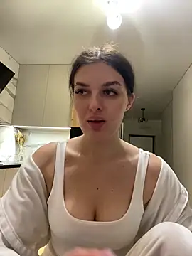 little belucci online show from 18, 2, 2026