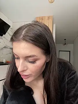 little belucci online show from 22, 2, 2026