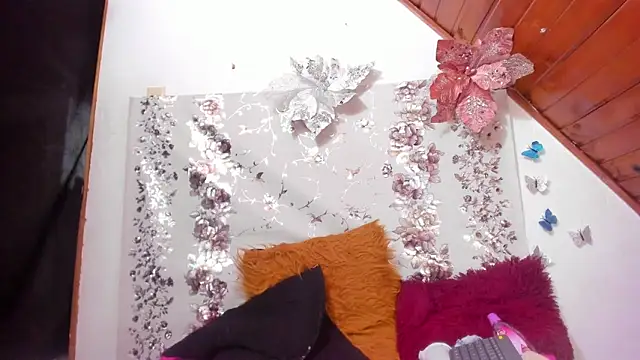 Hannaa32 online show from 4, 2, 2025