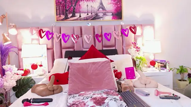 Anaa Bellaa online show from 5, 3, 2026