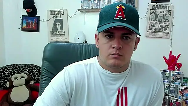 Snapshot of ney_22 chatting on 5, 3, 2025 ney 22 online show from 5, 3, 2025
