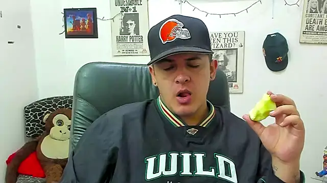 Snapshot of ney_22 chatting on 15, 3, 2025 ney 22 online show from 15, 3, 2025